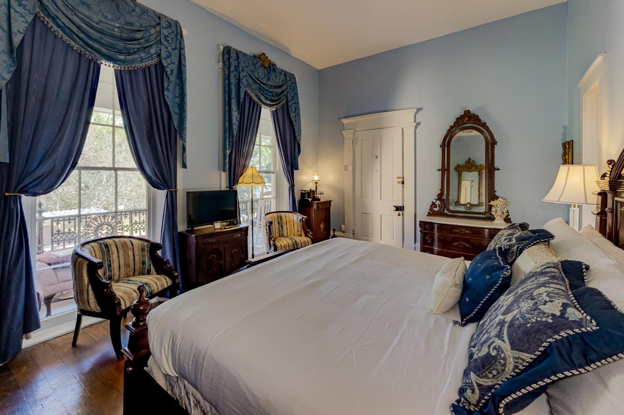 The Inn At Cedar Grove Vicksburg Room photo